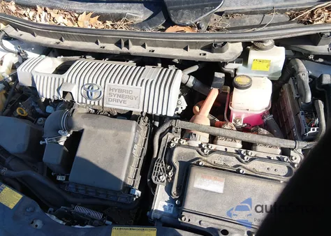 2013 Toyota Prius Four z USA, uszkodzony, nr VIN JTDKN3DUXD1683589